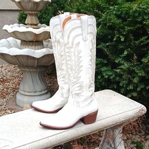 TECOVAS The Abby tall Leather boot, EUC. size 9.5B